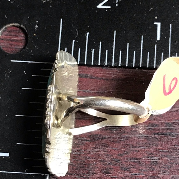Substantial turquoise and sterling ring. - Picture 4 of 6